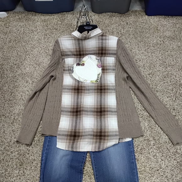 3857 Size XL Upcycled Plaid Button Down Shirt with Cable Knit Sleeves - Picture 4 of 5